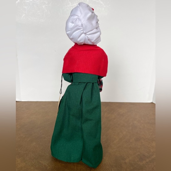 Byer’s Choice Ltd. Mrs. Cratchit 1985 NWT - Picture 3 of 8